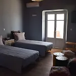 Ξενοδοχείο με διαμερίσματα Andromeda Mykonos & Καλό Λιβάδι