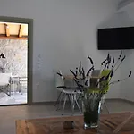 Ξενοδοχείο με διαμερίσματα Andromeda Mykonos &