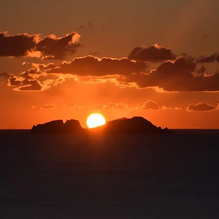 Andromeda Mykonos & מלון דירות קאלו ליבאדי