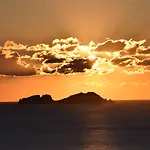Andromeda Mykonos & アパートホテル