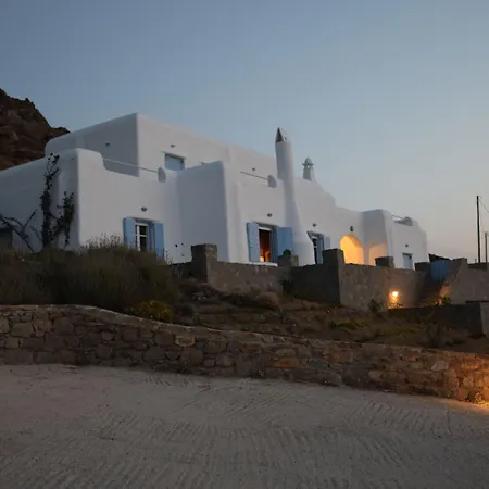 アパートホテル Andromeda Mykonos & カロ・リヴァディ